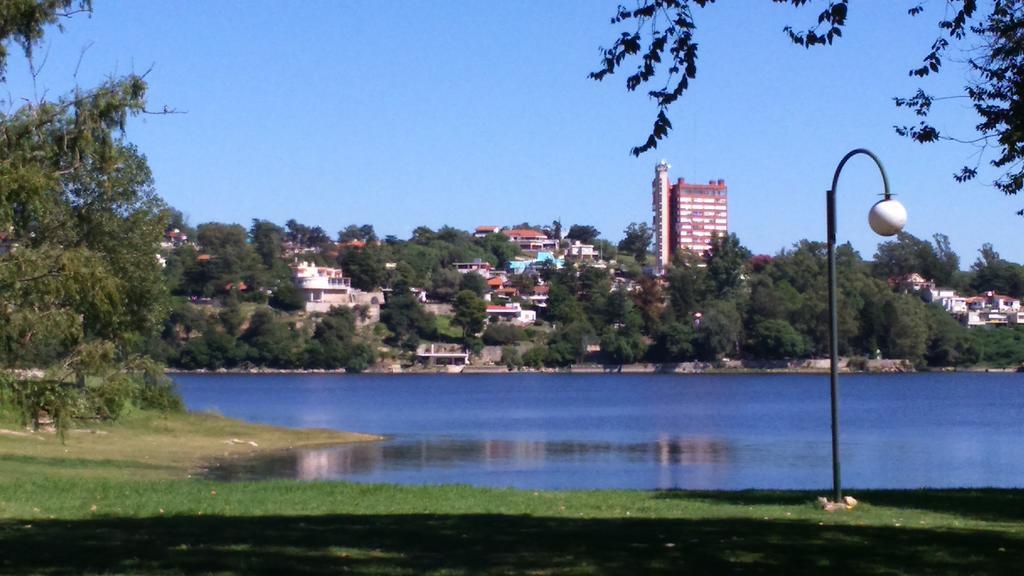 Edificio Niza I Apartment Villa Carlos Paz Bagian luar foto